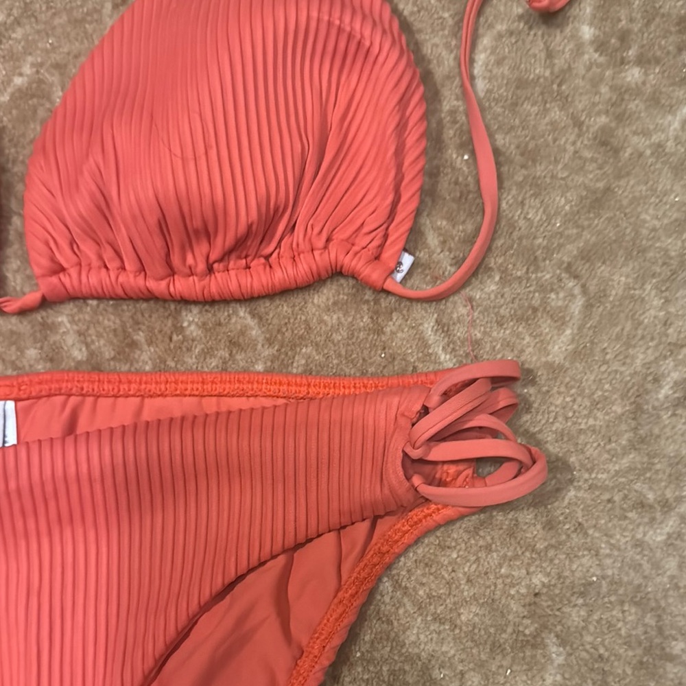 Coral Bikini Set - Picture 2 of 7